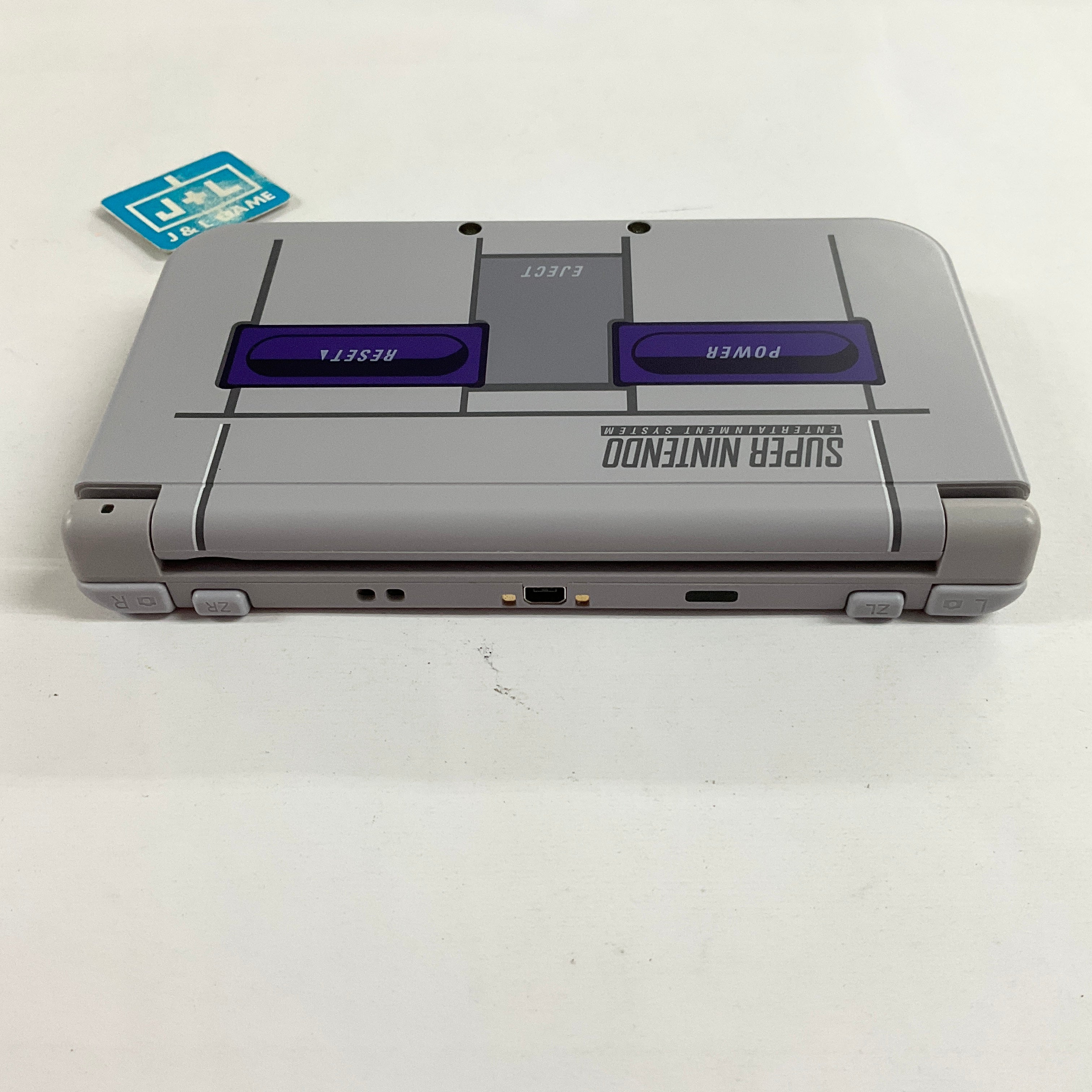 Nintendo New 3DS XL - Super NES Edition - Nintendo 3DS [Pre-Owned] Consoles Nintendo   
