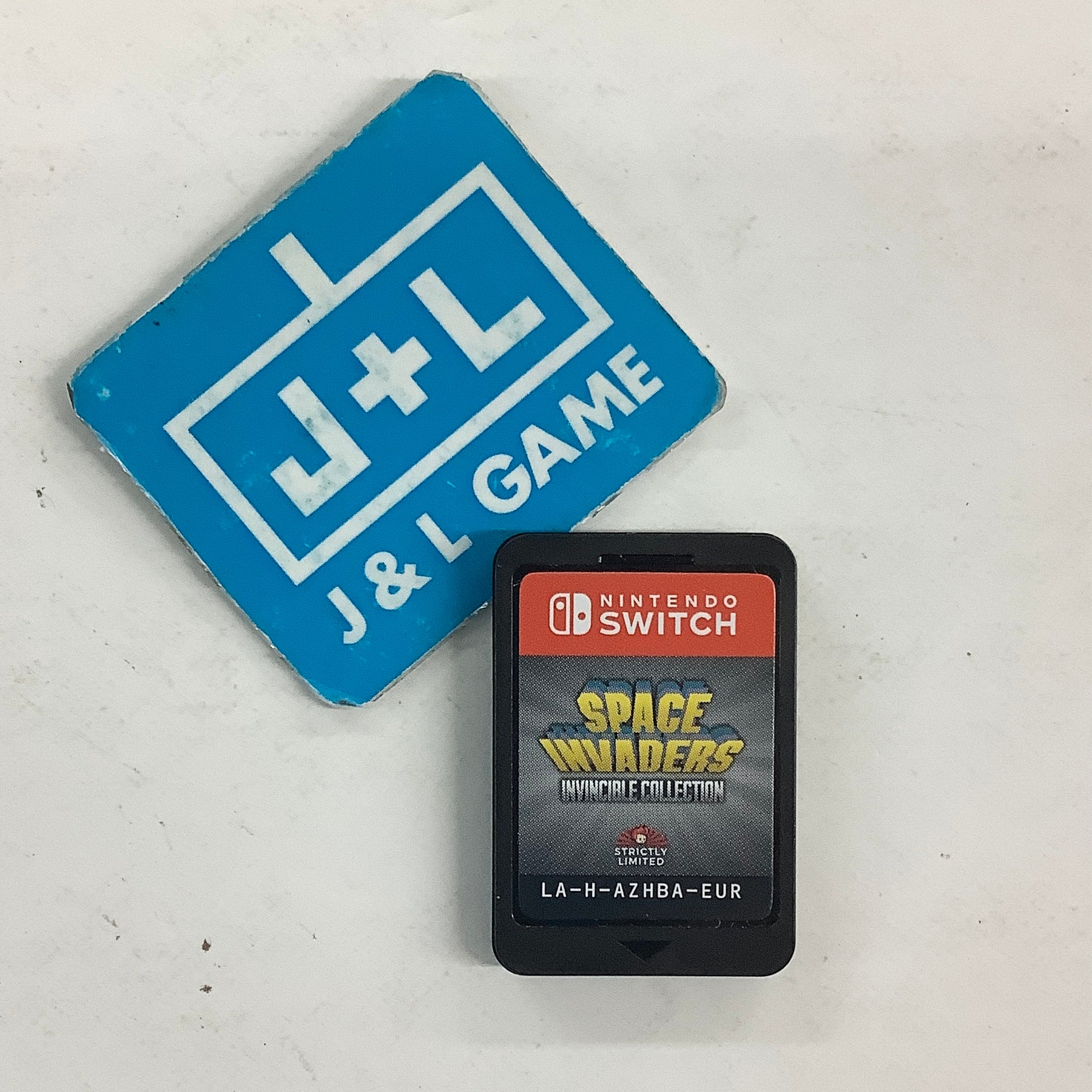 Space Invaders Invincible Collection (Strictly Limited #34) - (NSW) Nintendo Switch [Pre-Owned] (European Import) Video Games Strictly Limited Games