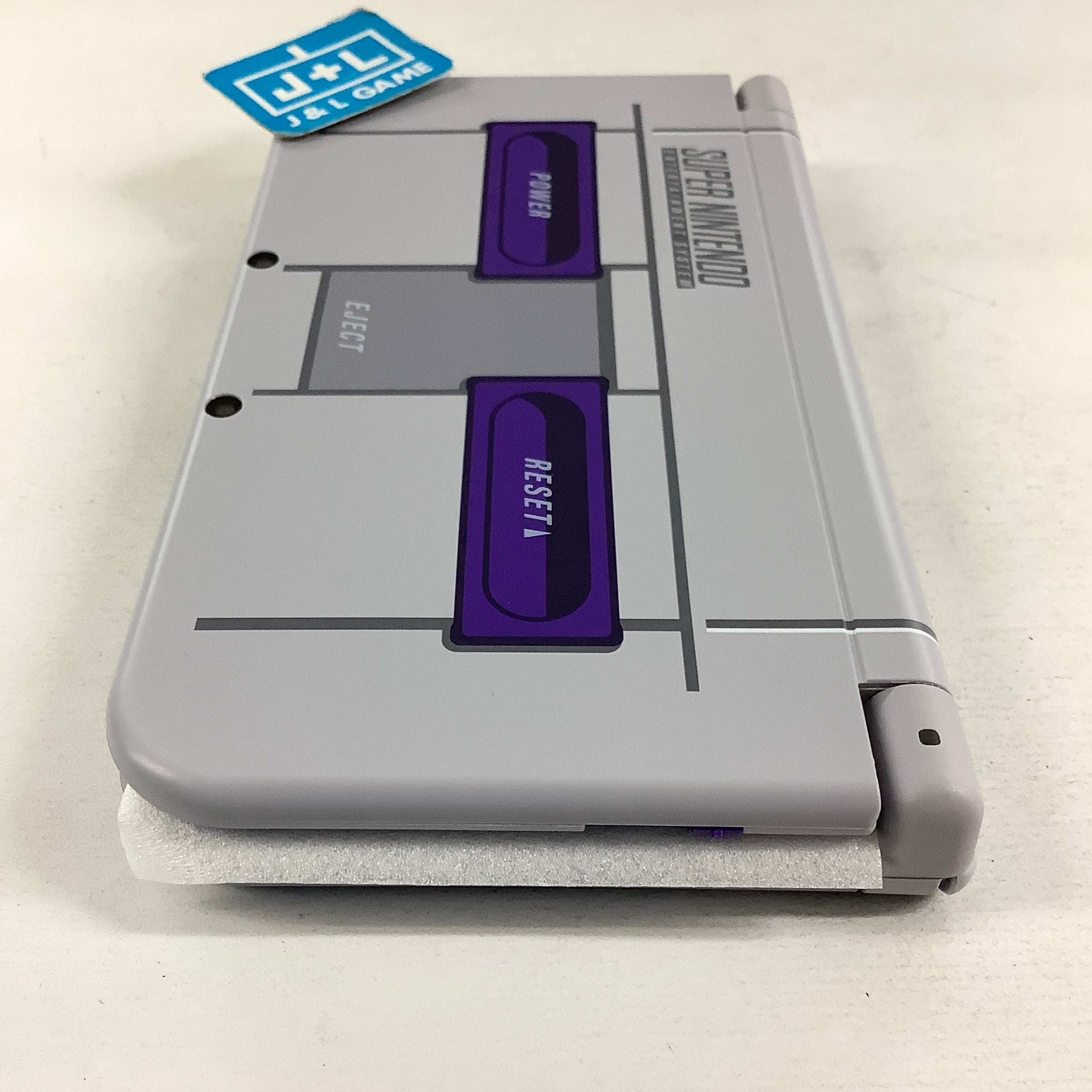 New Nintendo 3DS XL Console (Super NES Edition) - Nintendo 3DS [Pre-Owned] Consoles Nintendo