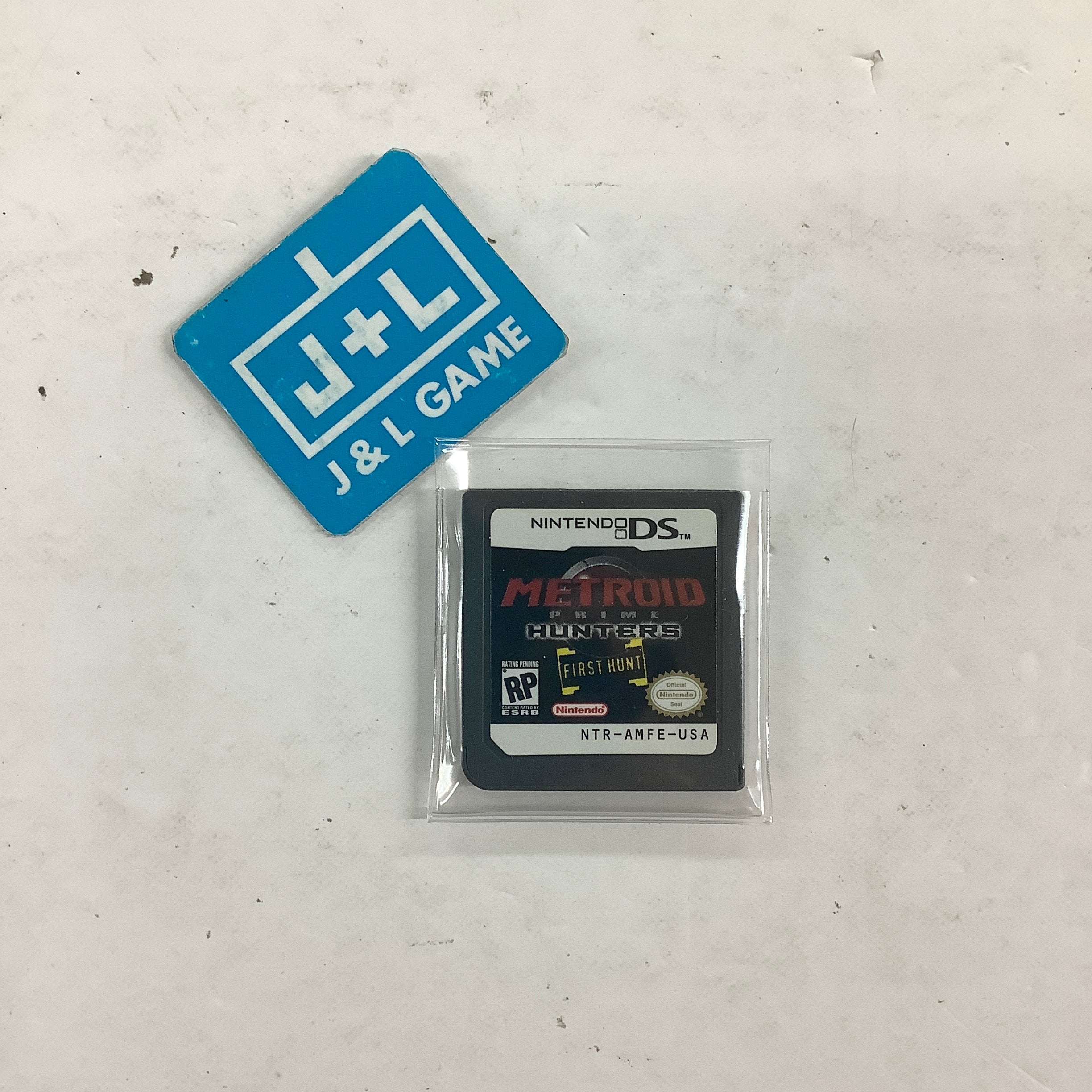 Nintendo DS Console (Platinum Silver with Metroid Prime Hunters Demo) - (NDS) Nintendo DS [Pre-Owned]