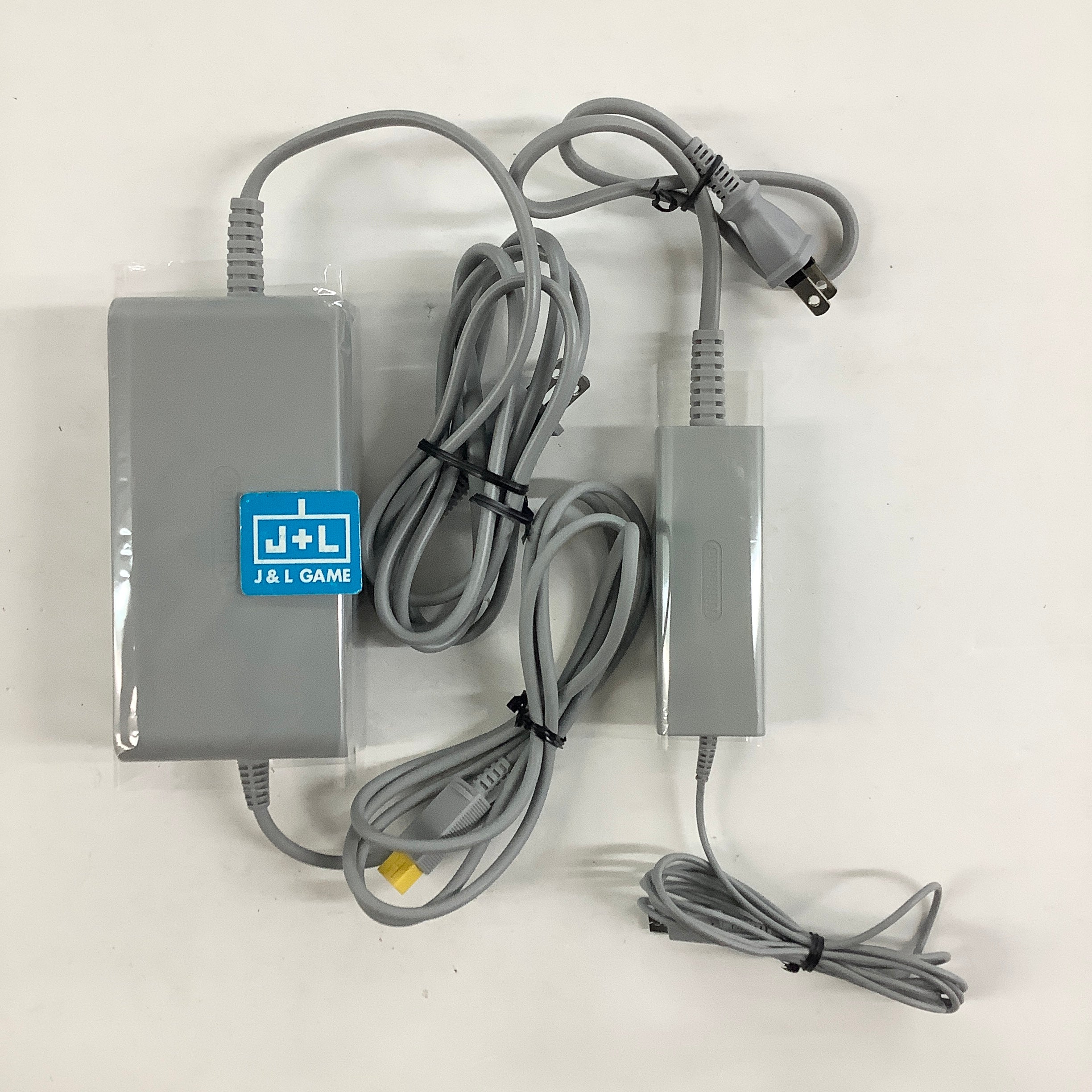 Nintendo Wii U Console 32GB (White) - Nintendo Wii U [Pre-Owned] (Japanese Import)