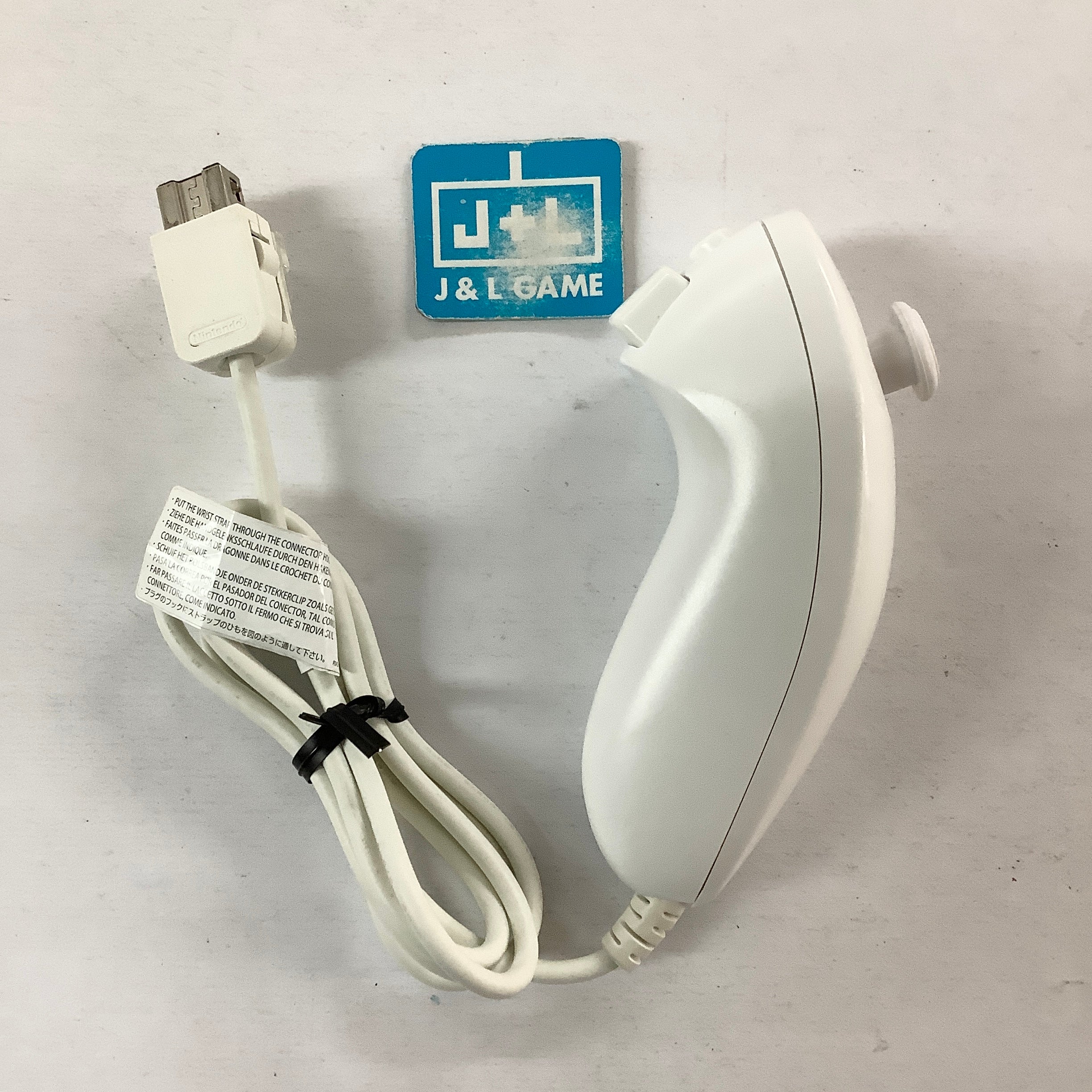 Nintendo Wii U Nunchuck Controller (White) - Nintnedo Wii U [Pre-Owned] Accessories Nintendo   