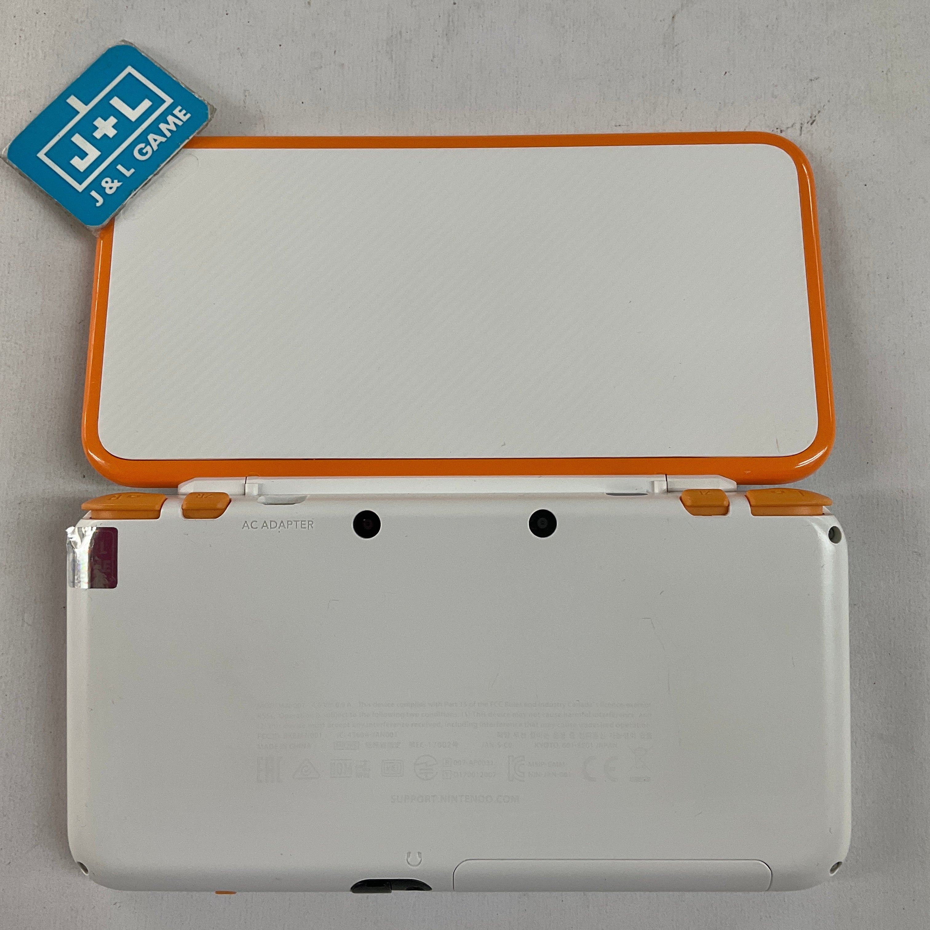 New Nintendo 2DS XL Console (White + Orange) - Nintendo 3DS [Pre-Owned] CONSOLE Nintendo
