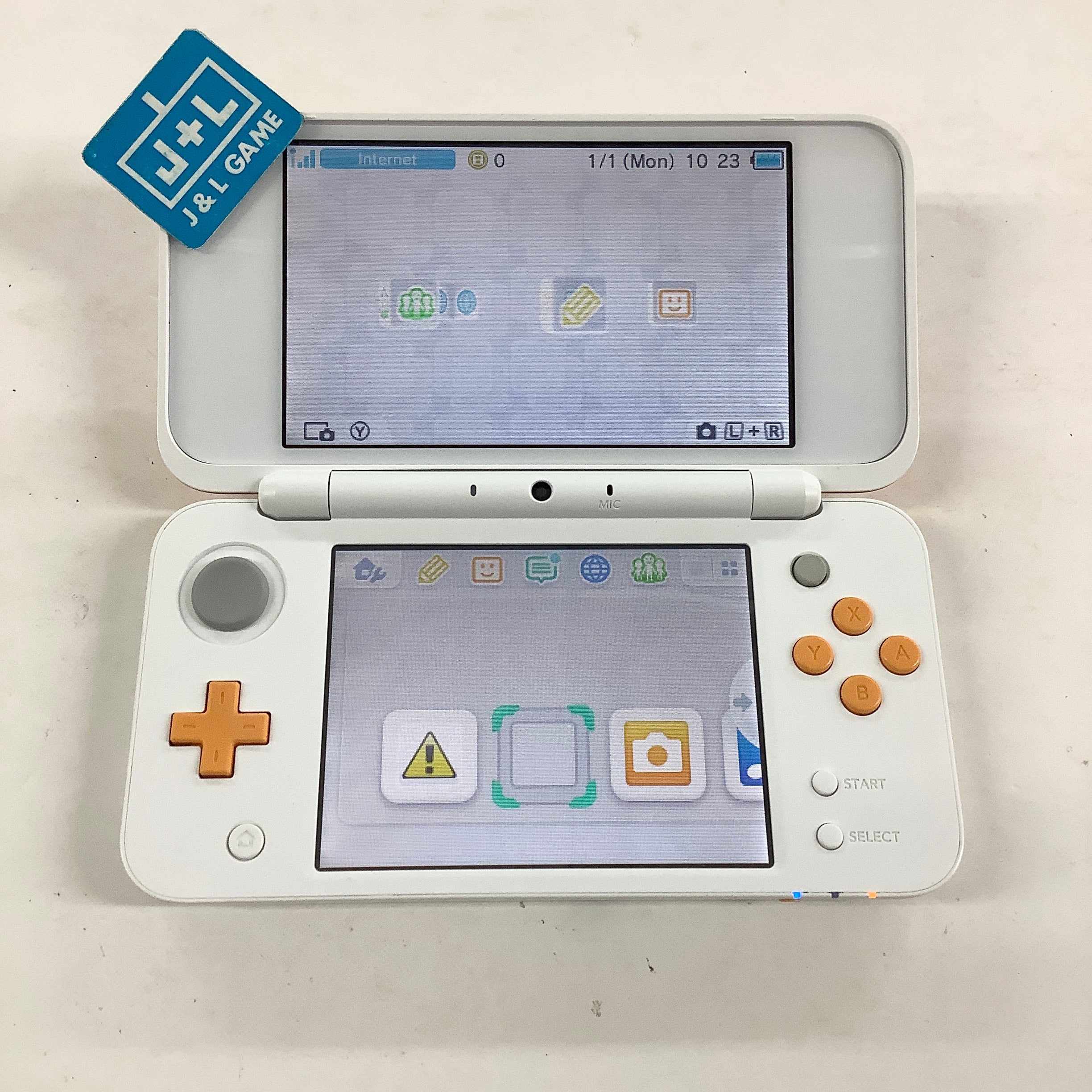 New Nintendo 2DS XL Console (White + Orange) - Nintendo 3DS [Pre-Owned] CONSOLE Nintendo