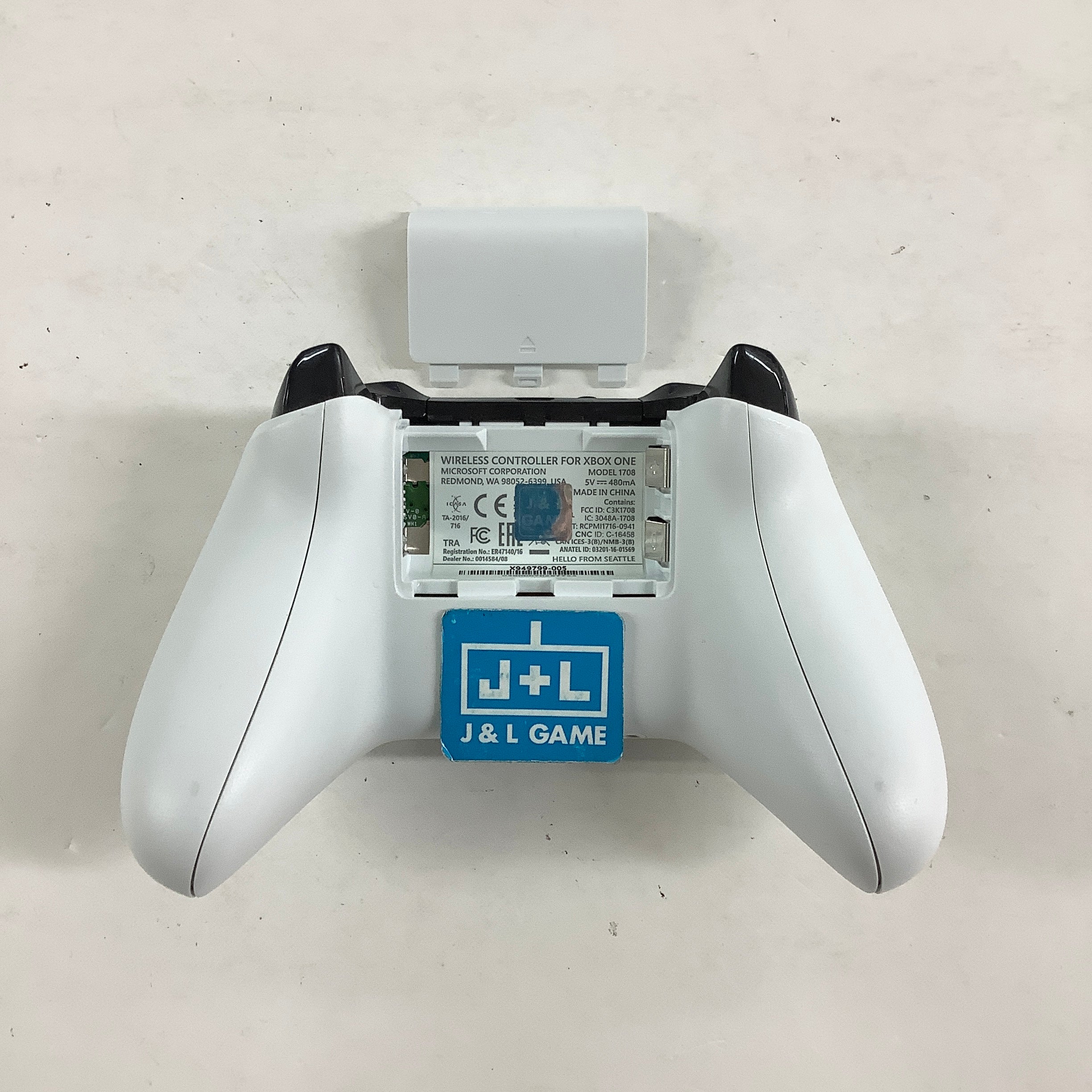 Microsoft Xbox One Wireless Controller (White) - (XB1) Xbox One [Pre-Owned] Accessories Microsoft