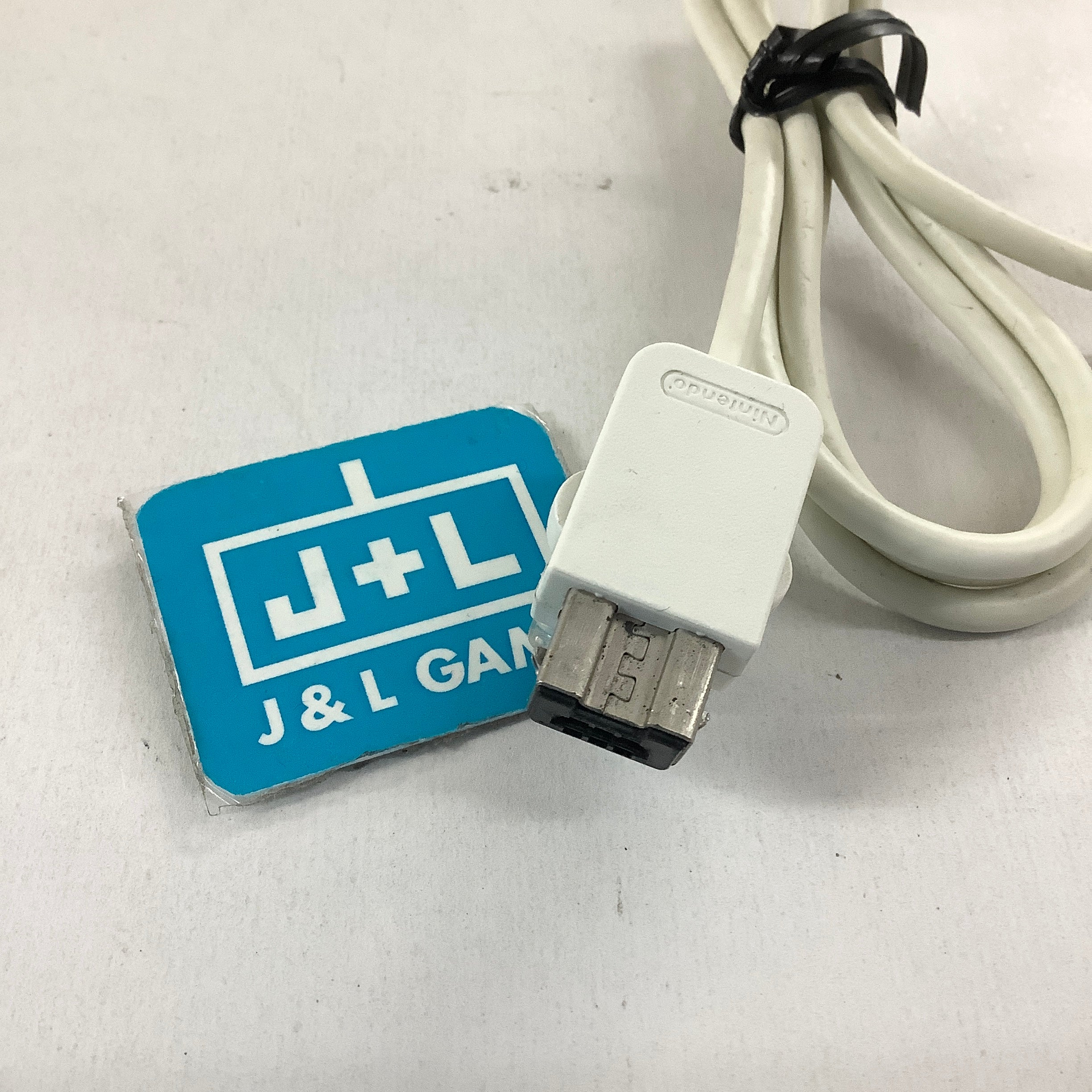 Nintendo Wii U Nunchuck Controller (White) - Nintendo Wii U [Pre-Owned] Accessories Nintendo