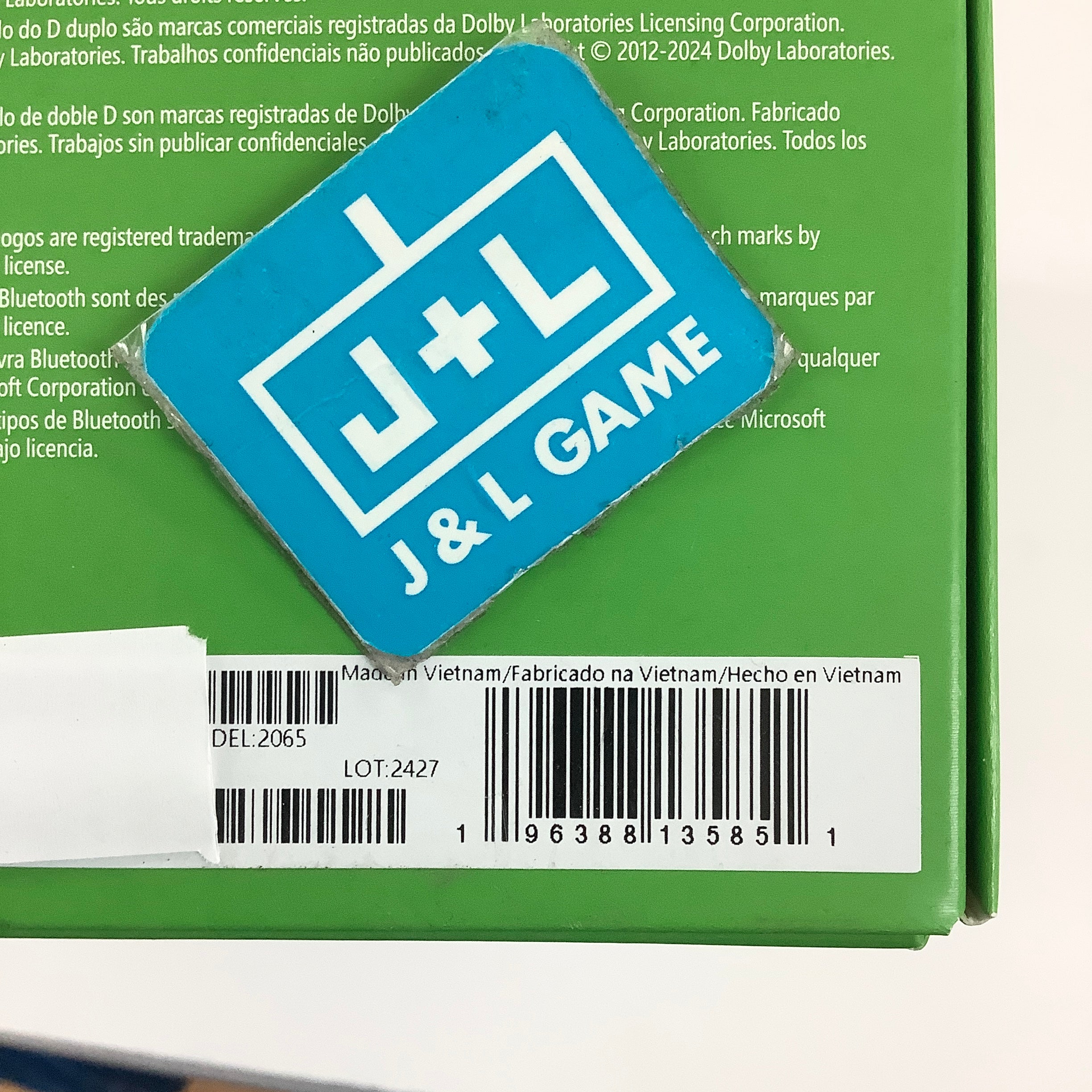 Microsoft Xbox Series X Wireless Stereo Headset (2024 Model) – Over Ear Headphones – Spatial Audio with Dolby Atmos, Windows Sonic Series X|S, One, Windows PC, Mobile (Carbon Black) - (XSX) Xbox Series X ACCESSORIES Xbox