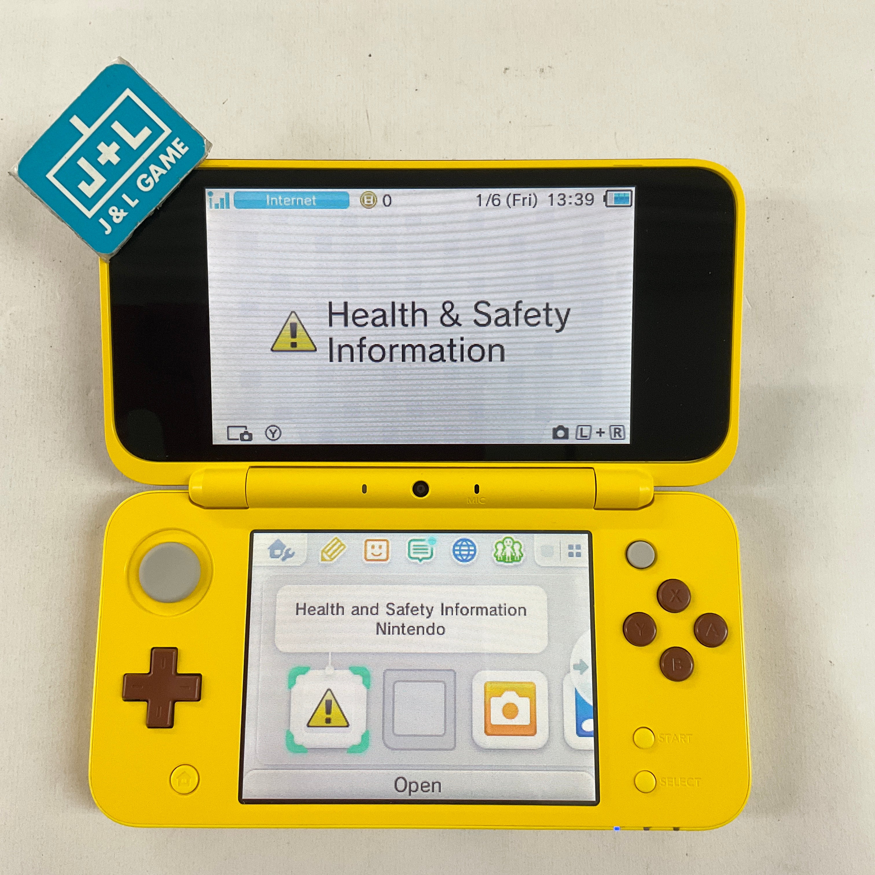 New Nintendo 2DS XL Console (Pikachu Edition) - Nintendo 3DS [Pre-Owned] Consoles Nintendo