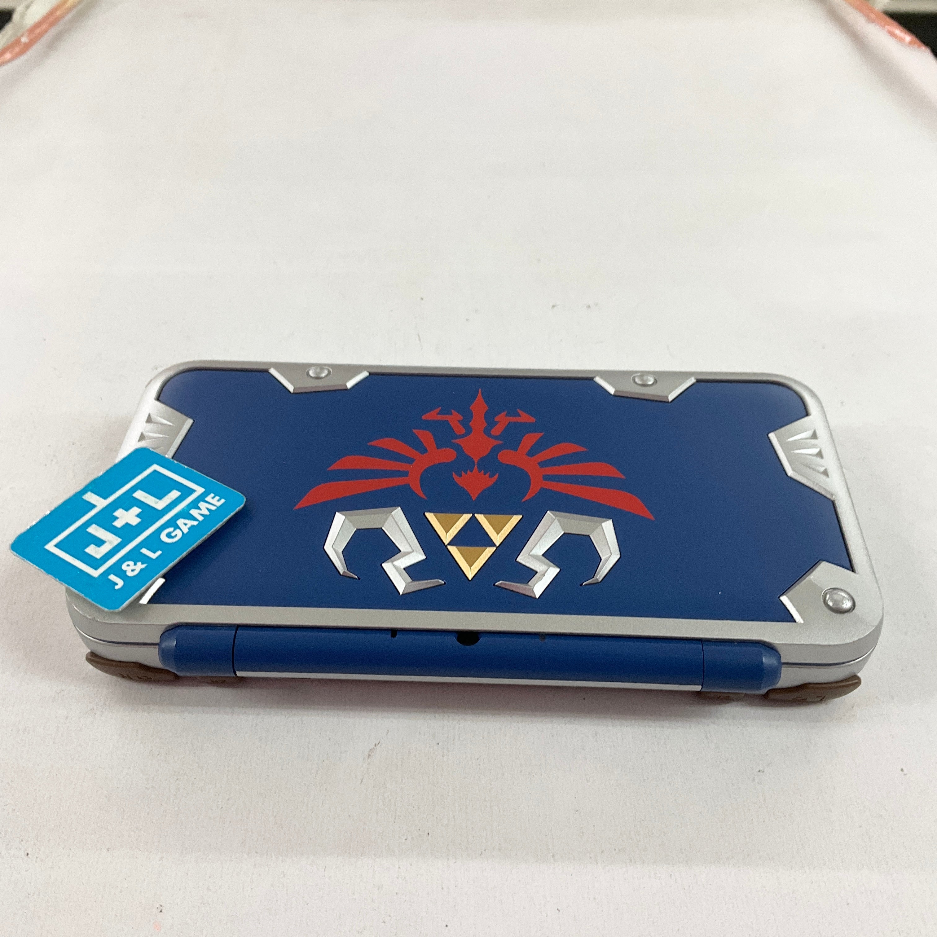 New Nintendo 2DS XL Console (Hylian Shield Edition) - Nintendo 3DS [Pre-Owned] Consoles Nintendo