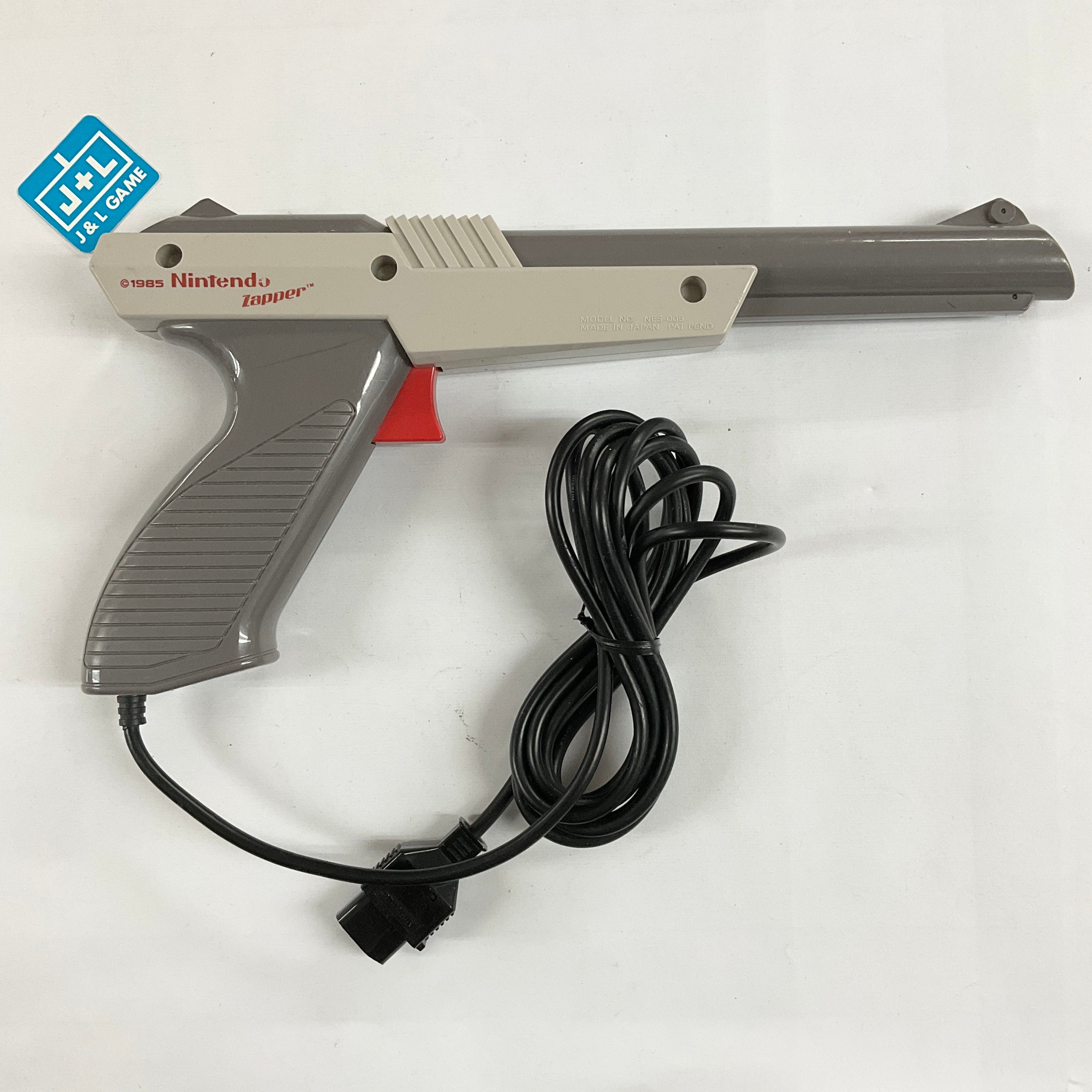 Nintendo NES Zapper Light Gun (1985 Gray) - (NES) Nintendo Entertainment System [Pre-Owned] Accessories Nintendo   